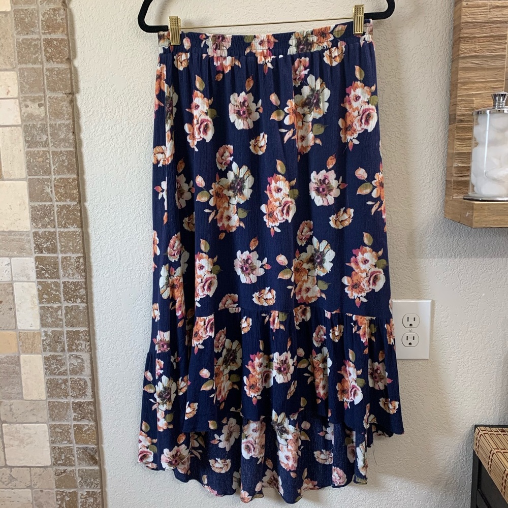 Soprano Ladies Stretch Waist Skirt SOLD